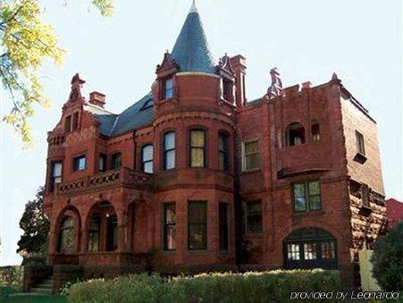 Schuster Mansion Bed & Breakfast Μιλγουόκι Εξωτερικό φωτογραφία