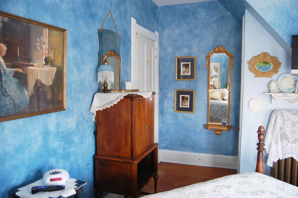 Schuster Mansion Bed & Breakfast Μιλγουόκι Δωμάτιο φωτογραφία